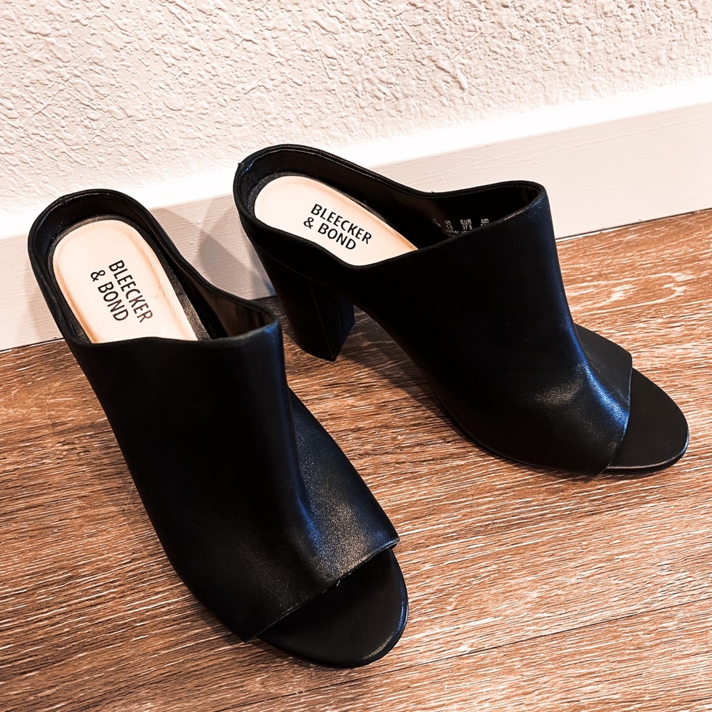 Bleecker & Bond black leather peep toe block heels size 7.5